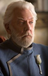 Präsident Snow Donald Sutherland  Tribute von panem 4 Film 2021 Hunger Games