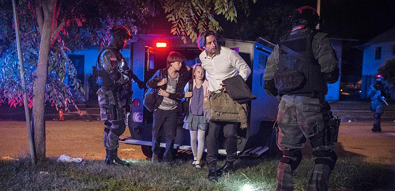 COLONY Staffel 2 Serie Kaufen Shop News Kritik