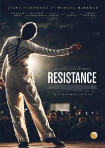 RÉSISTANCE - WIDERSTAND Film 2020 Jesse Eisenberg Matthias Schweighöfer Kino Plakat